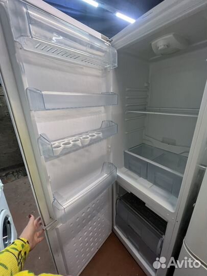 Холодильник Hansa