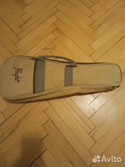 Укулеле с чехлом