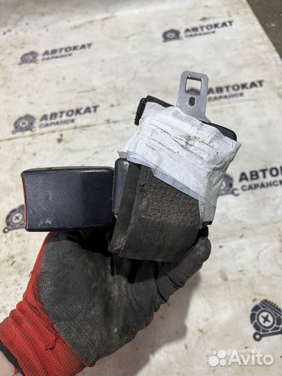 Ремень задний центральный Nissan Primera P11