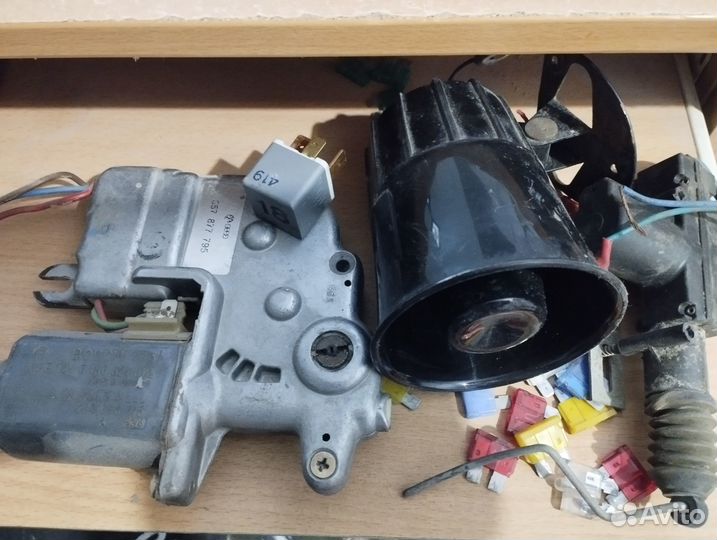 Блок предохранителей VW Golf 2 /Jetta 2, Passat