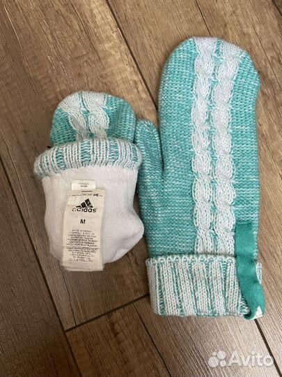 Шапка с шарфом, варяжками женская adidas