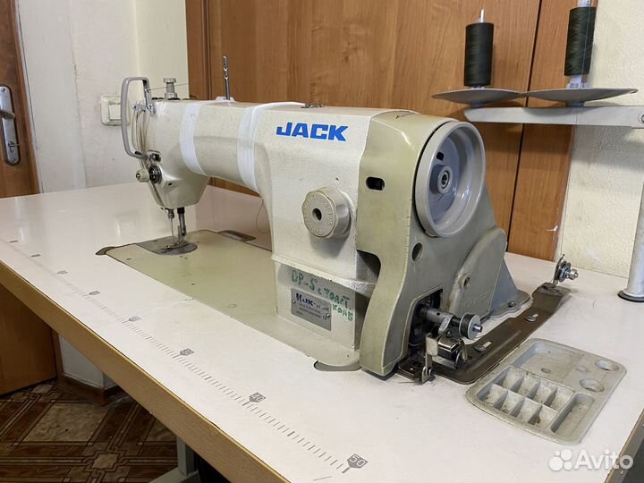 Промышленная швейная машинка jack