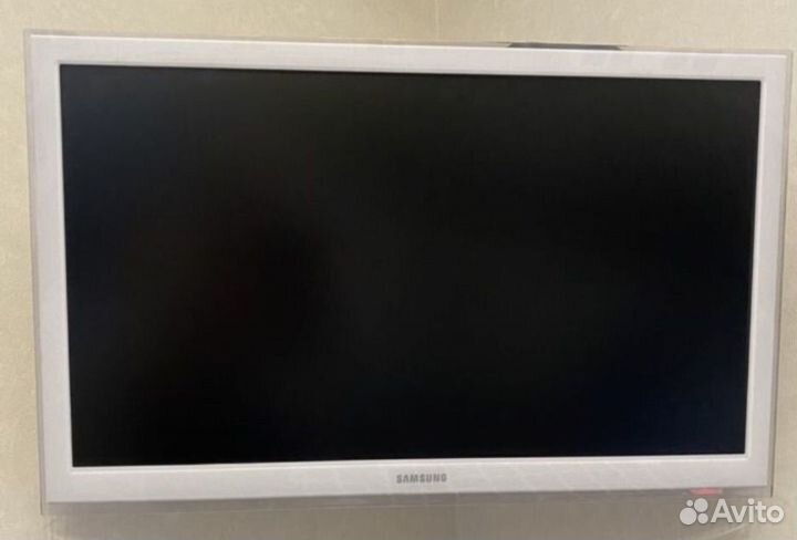 Телевизор Samsung SMART tv 22'