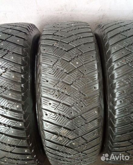 Goodyear UltraGrip Ice Arctic SUV 235/65 R17 98W