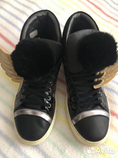 Кроссовки женские(39/40)