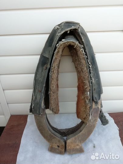 Хомут для лошади. Старина