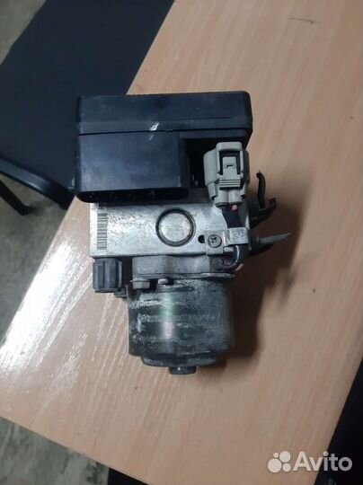 Блок ABS Mitsubishi Pajero iO Pinin