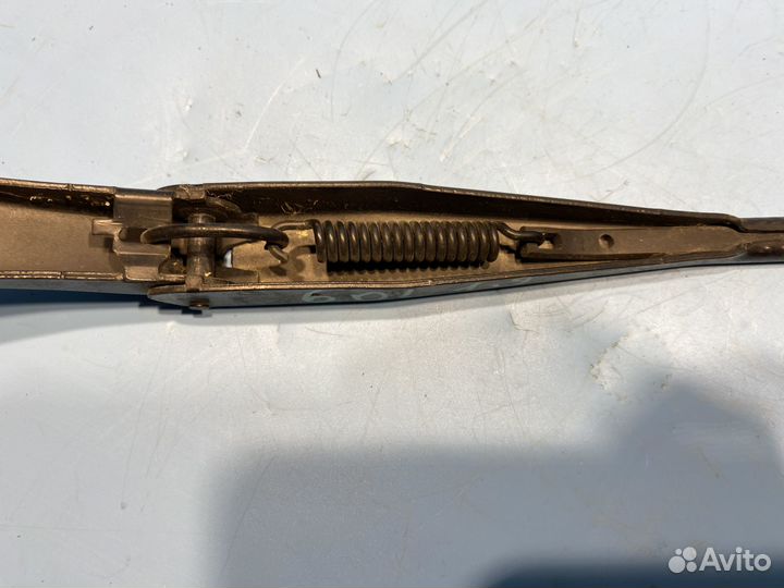 Поводок стеклоочистителя левый для Opel Astra H