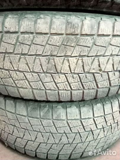 Bridgestone Blizzak DM-V1 215/65 R16 98Q