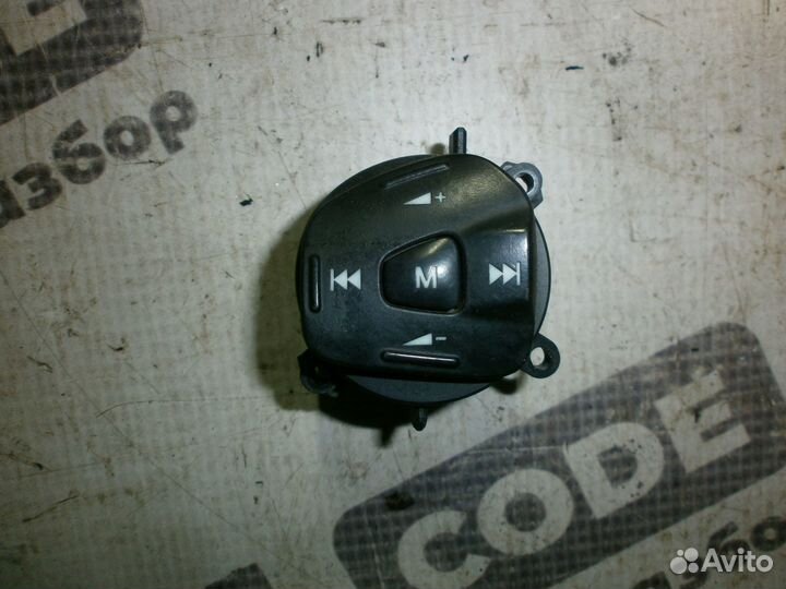 Кнопки управления аудио Ford Fiesta MK6