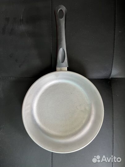 Сковорода новая biol