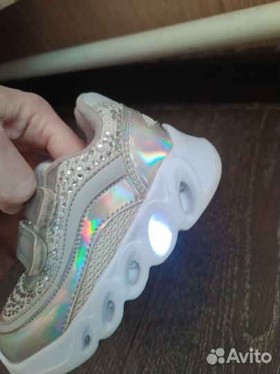 Кроссовки Котофей р 23