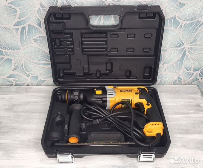Перфоратор Dewalt D25143K