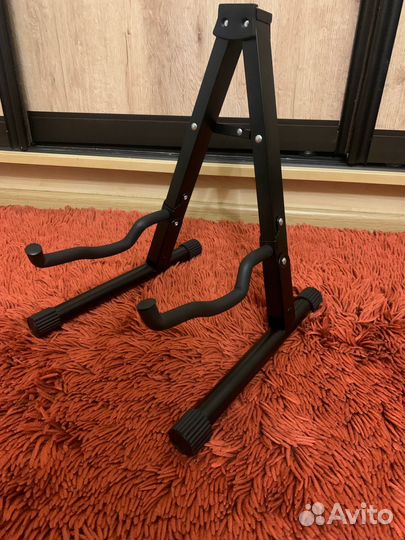 Подставка для гитары