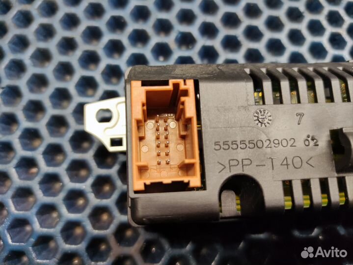 Информационный дисплей Peugeot 308