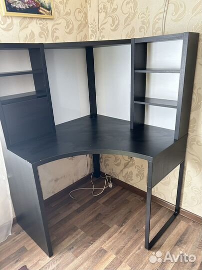 Угловой письменный стол IKEA