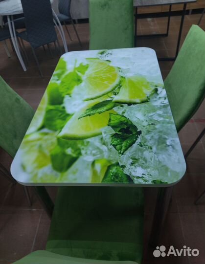 Кухонный стол