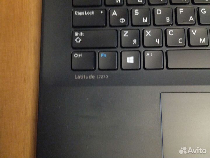 Ноутбук Dell latitude E7270
