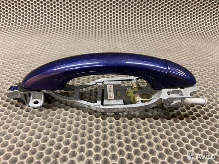 Ручка двери наружная з/п + кронштейн Touareg 02-10