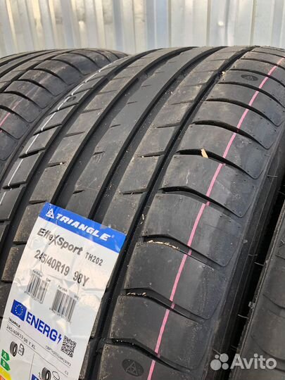 Triangle EffeXSport TH202 245/40 R19
