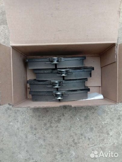 Тормозные колодки передние рено логан