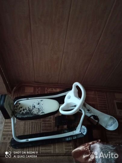 Детский снегокат со спинкой