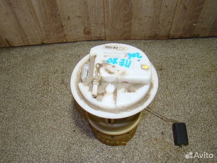 Насос топливный Peugeot 206