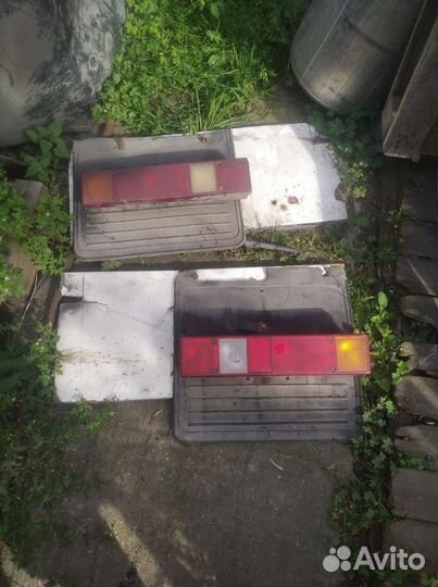 Фонари задние для грузовиков