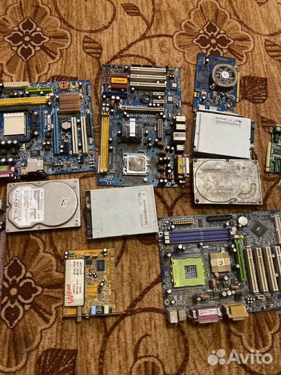 Материнская плата