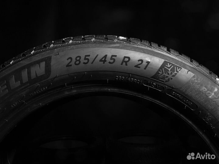 Michelin Pilot Alpin 5 SUV 315/40 R21 и 285/45 R21 121V