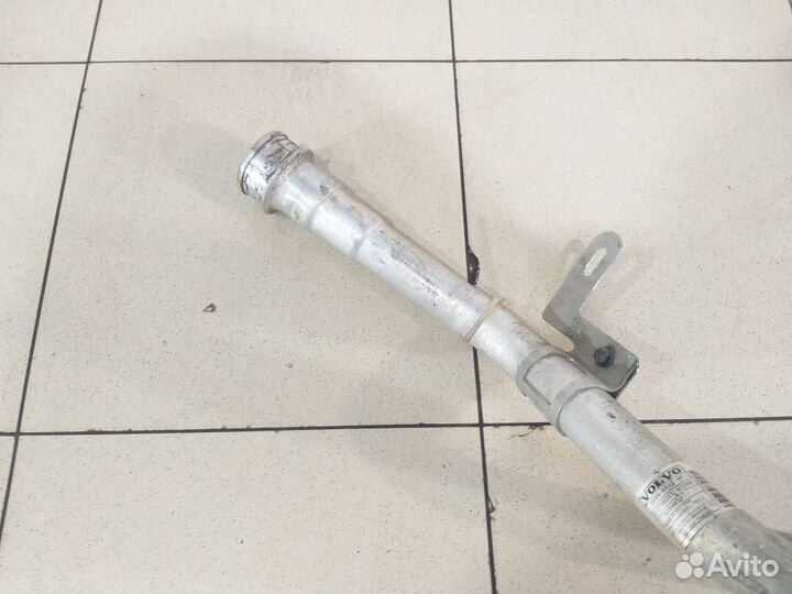 Топливно-заливная горловина