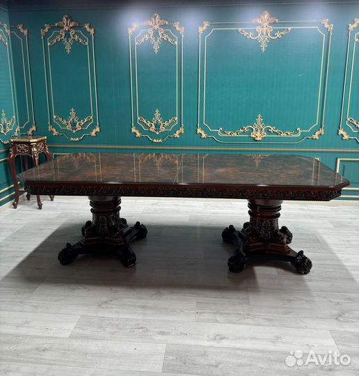 Стол в наличии