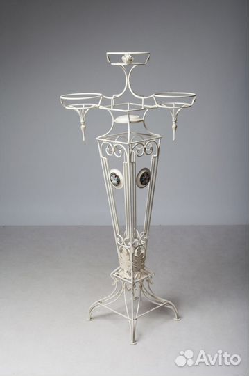 Подставка для цветов напольная