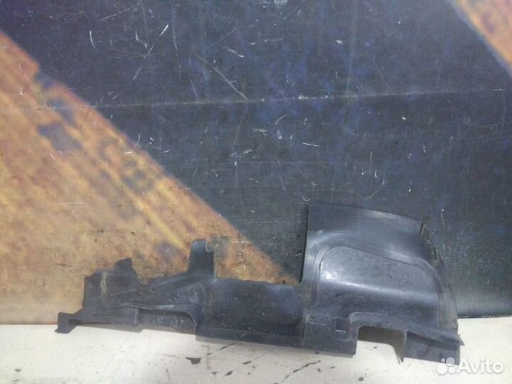 Воздуховод радиатора правый Audi A4 Avant B7 ALT