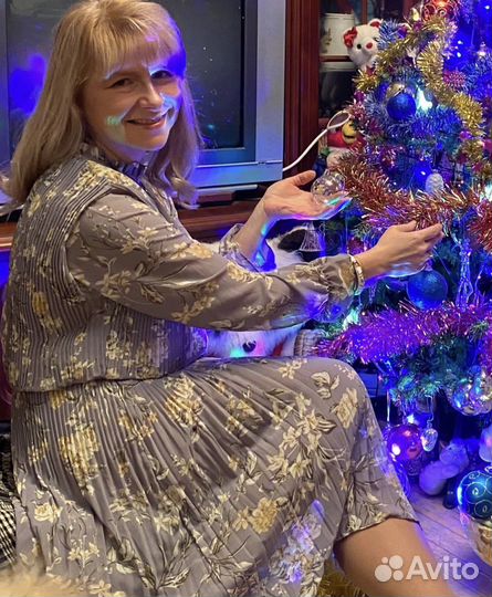 Нарядное женское платье 46 48