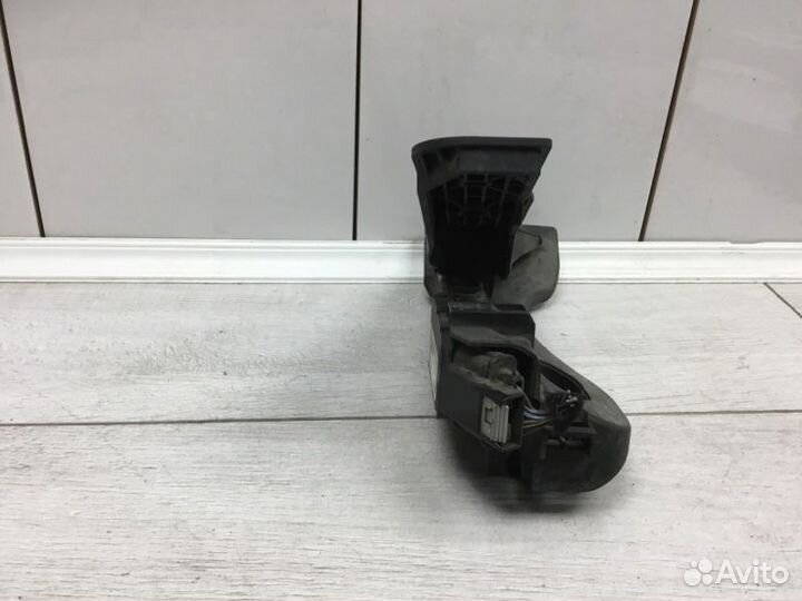 Педаль газа Audi A3 хэтчбек BGU 2005