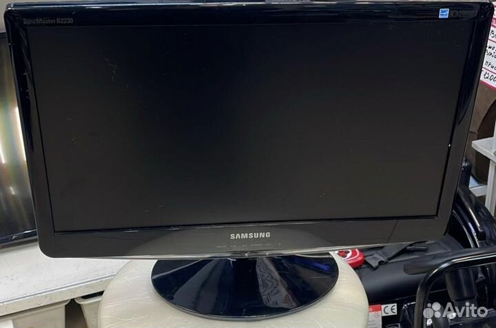 Монитор Samsung 21.5