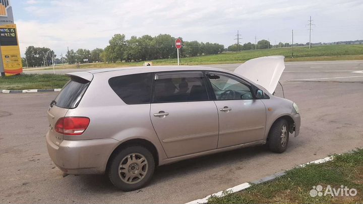 Toyota Ipsum 2.4 AT, 2001, 258 000 км