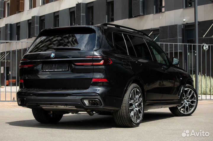 BMW X7 3.0 AT, 2024, 90 км