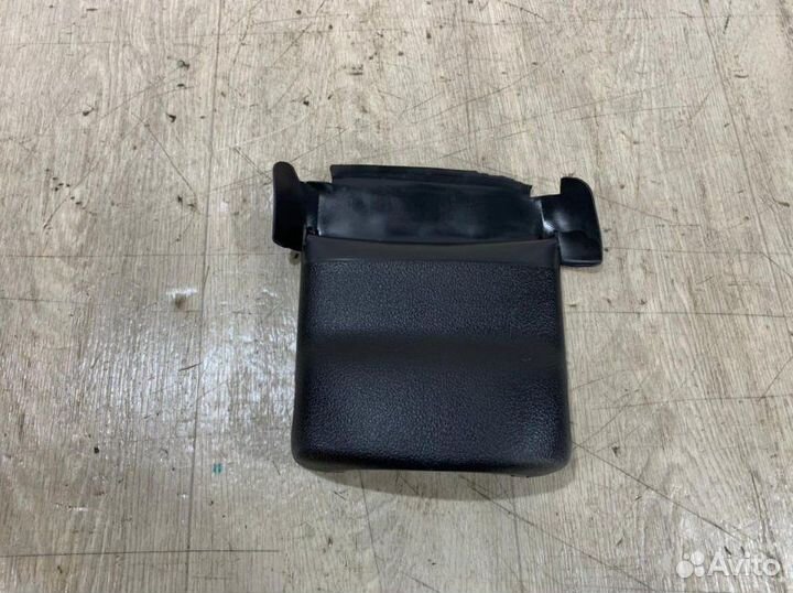 Кожух рулевой колонки Volkswagen Polo sedan