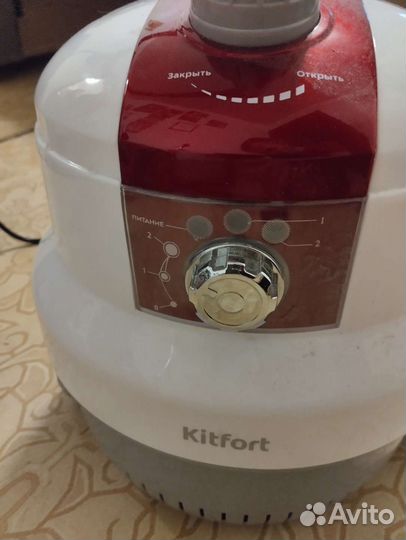 Отпариватель Kitfort KT-942 на запчасти