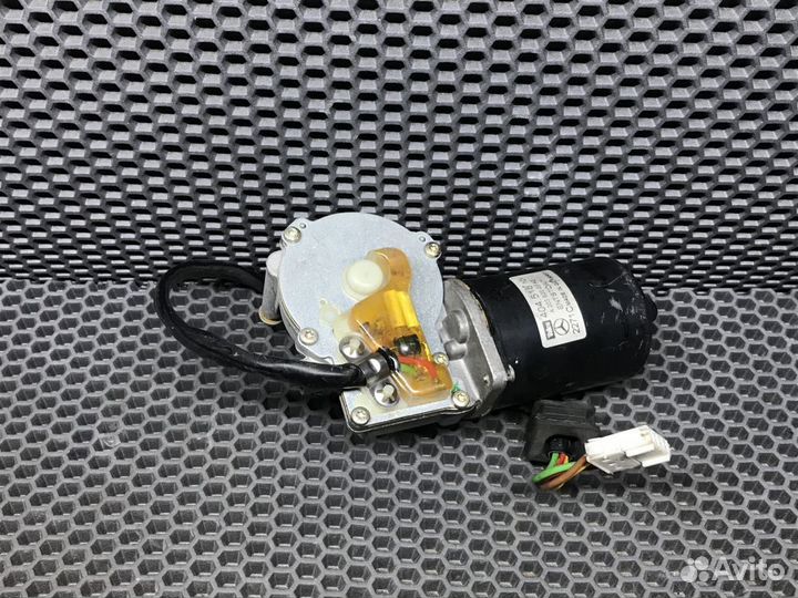 Моторчик трапеции дворников mercedes W203 W209