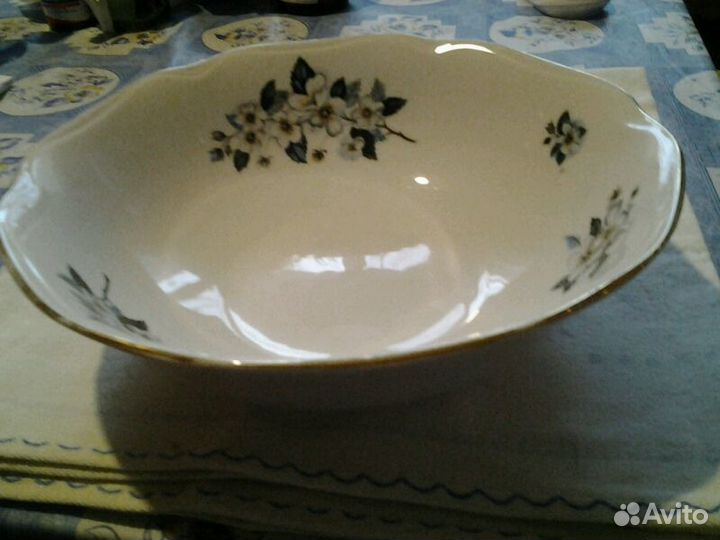 Конфетница, соусник,салатник, тарелки, фарфор