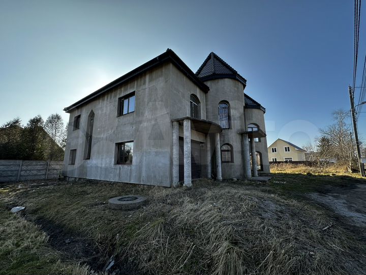 Дом 404,8 м² на участке 6,5 сот.