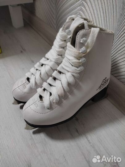 Коньки для девочки фигурные 30