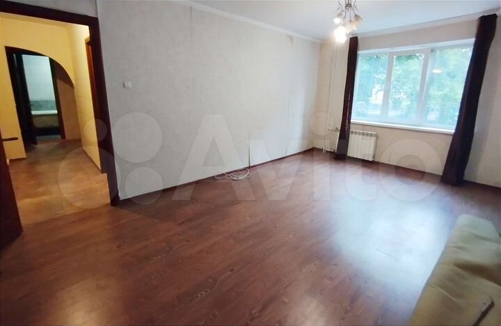 2-к. квартира, 54 м², 1/9 эт.