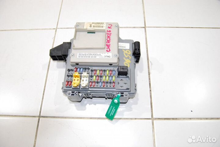 Блок предохранителей Jeep Liberty KJ 3.7 EKG