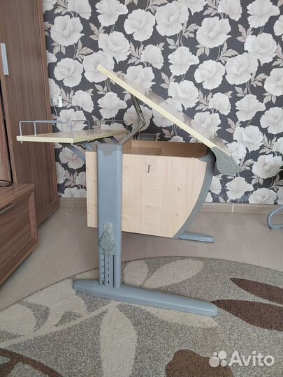 Растущий стол парта