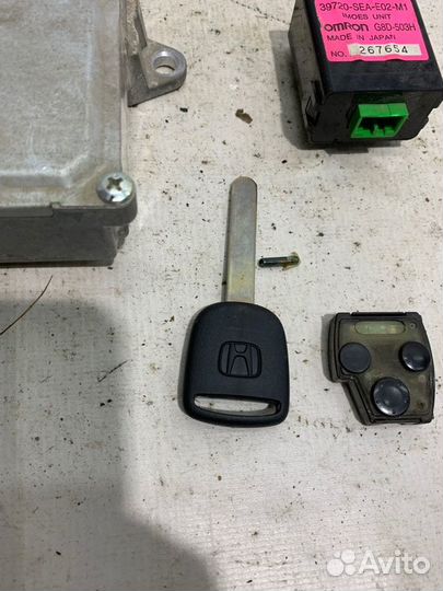 Блок управления двс (комплект) Honda Accord 7/ CL9