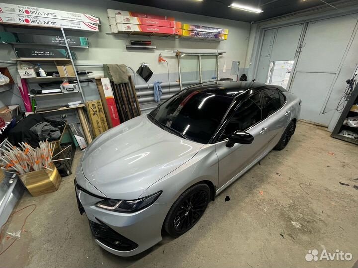 Черный полиуретан для крыш авто, панорама